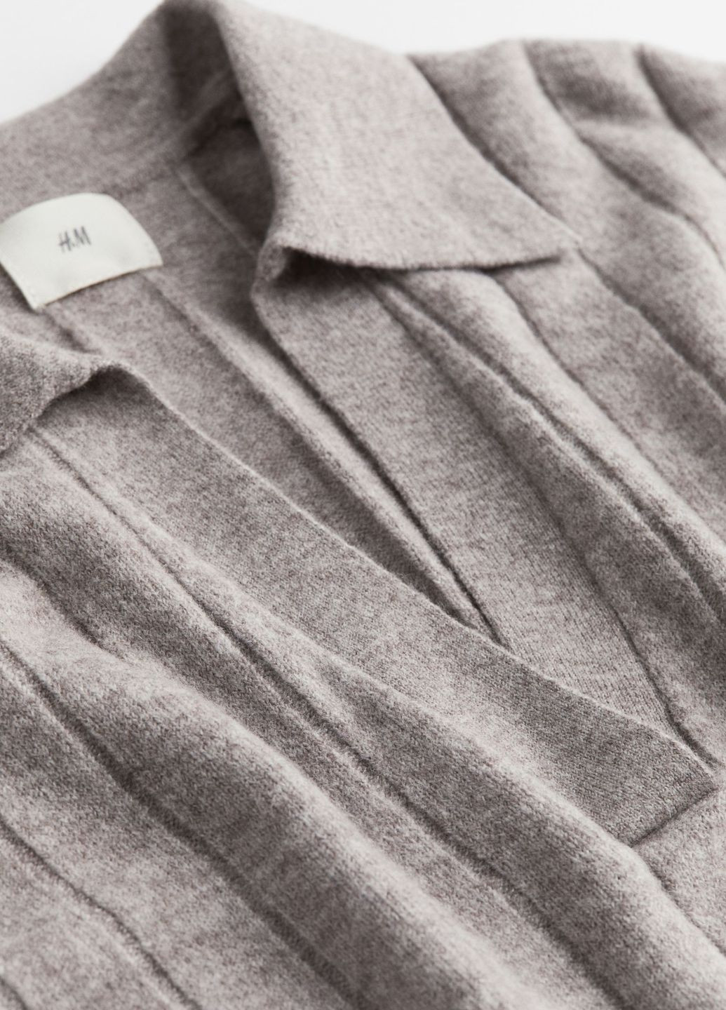 Темно-сірий демісезонний светр в рубчик з коміром H&M