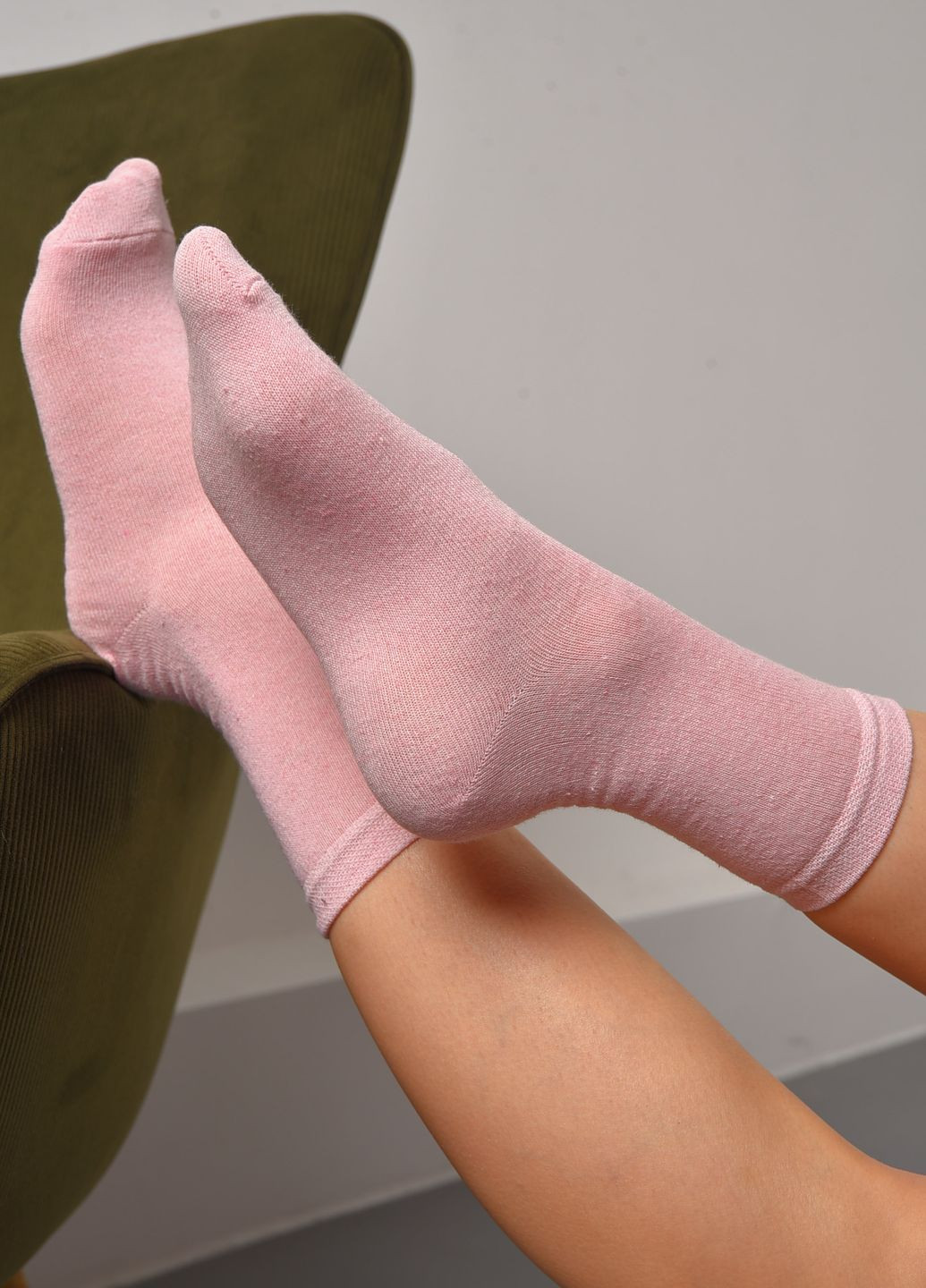 Носки женские демисезонные розового цвета размер 36-40 Let's Shop (277983344)