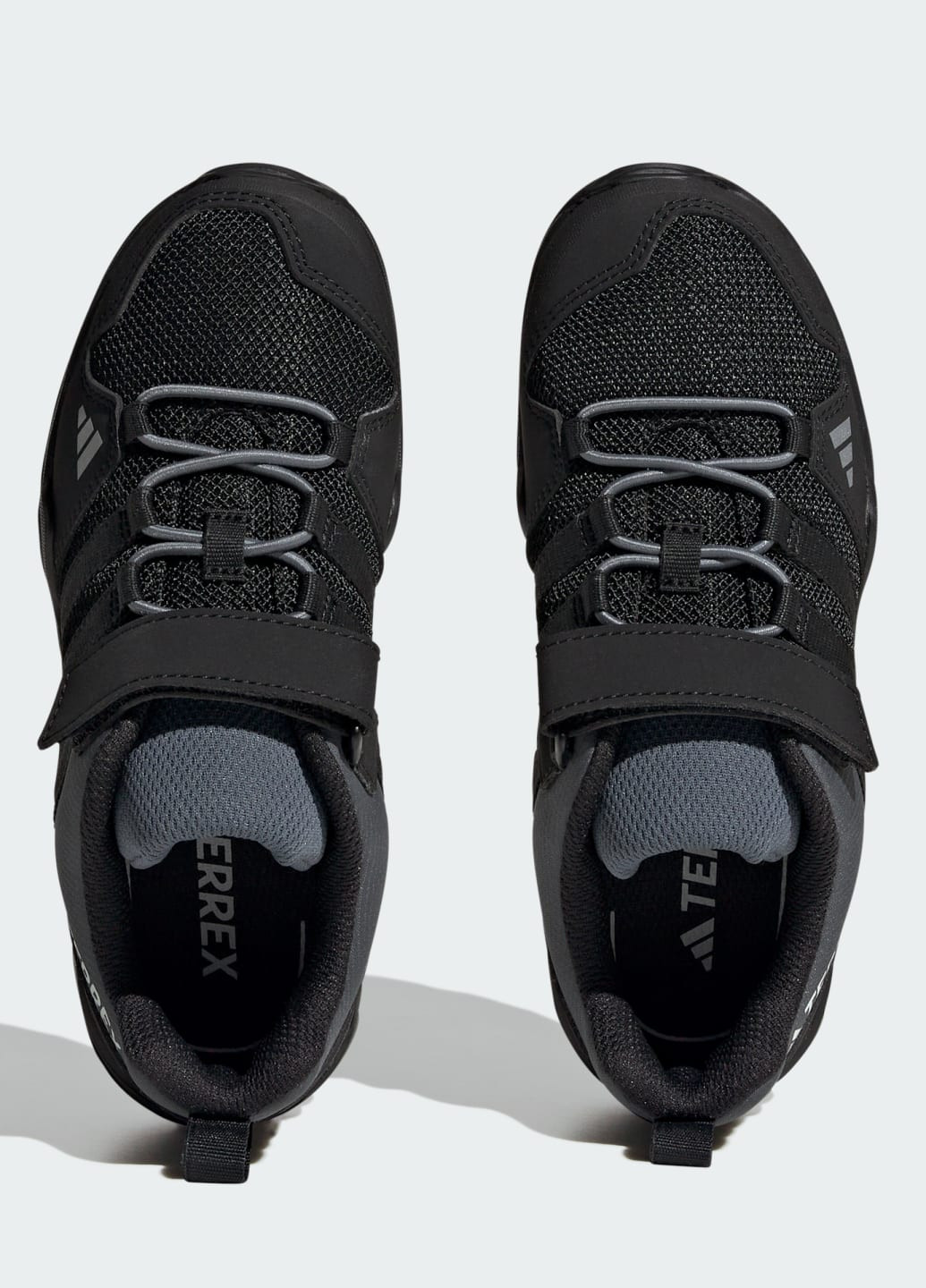 Черные всесезонные кроссовки для хайкинга terrex ax2r hook-and-loop adidas