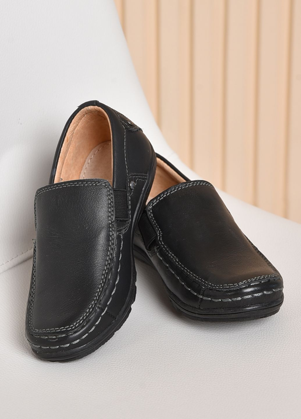 Черные туфли детские для мальчика черного цвета размер 26 без шнурков Let's Shop