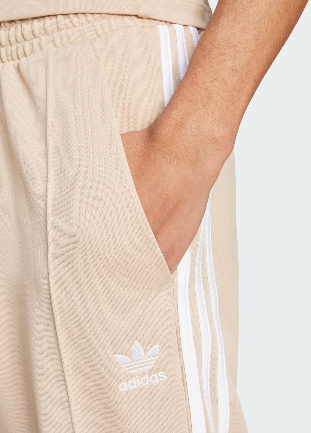 Бежевые спортивные демисезонные брюки adidas