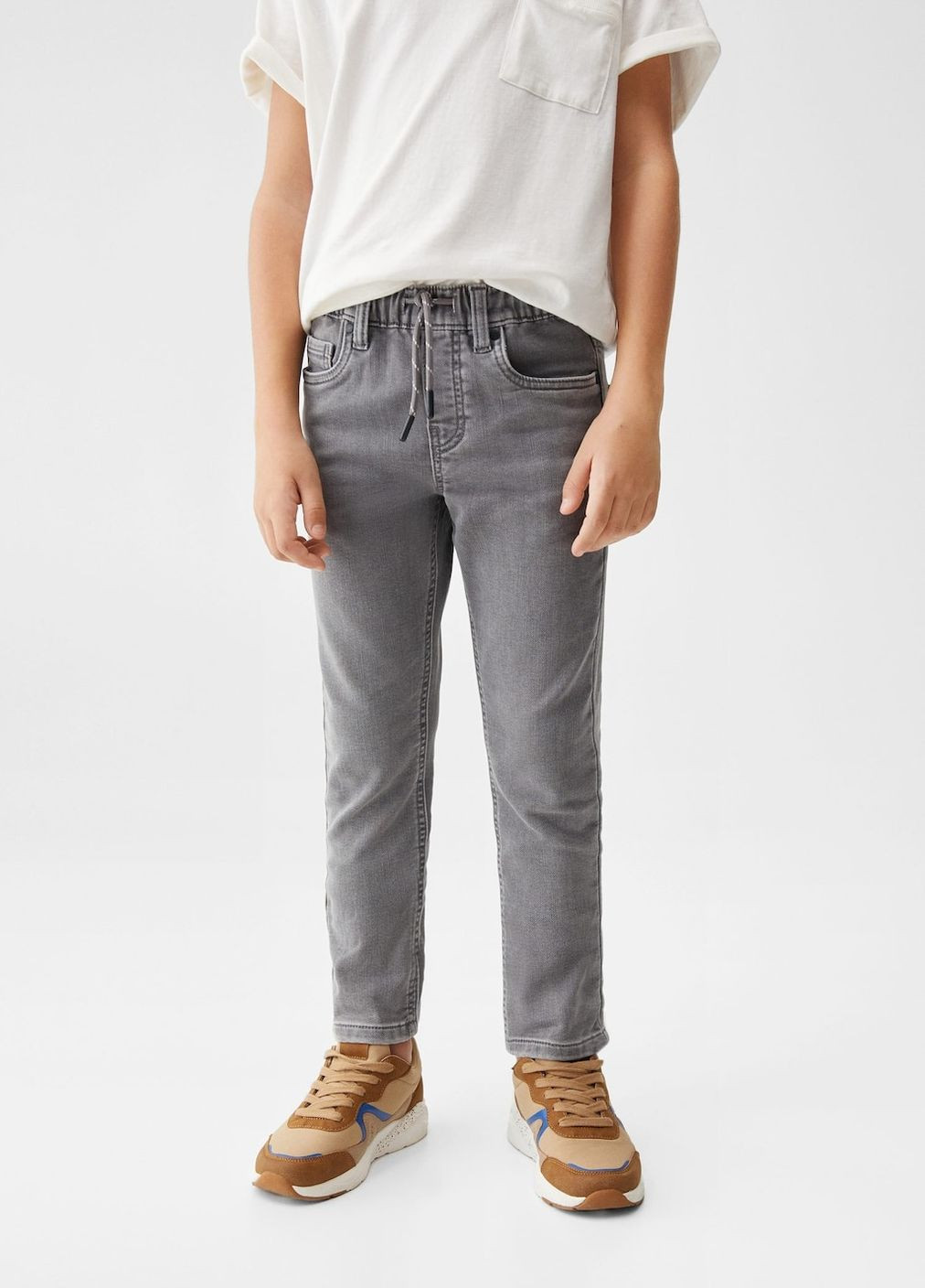 Серые демисезонные джинсы для мальчика 9357 128 см серый 69688 Mango