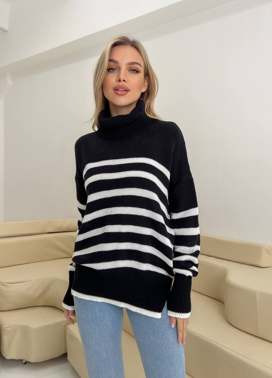 Жіночий смугастий светр колір чорний/молочний р.42/46 444016 New Trend (266494026)