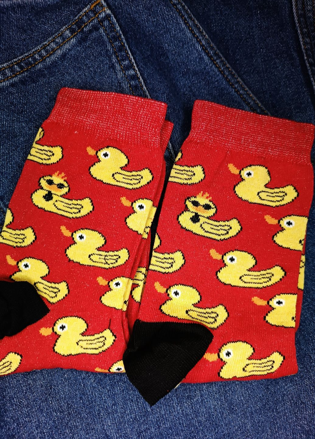 Модні червоні високі шкарпетки з принтом Качечок No Brand (266624437)