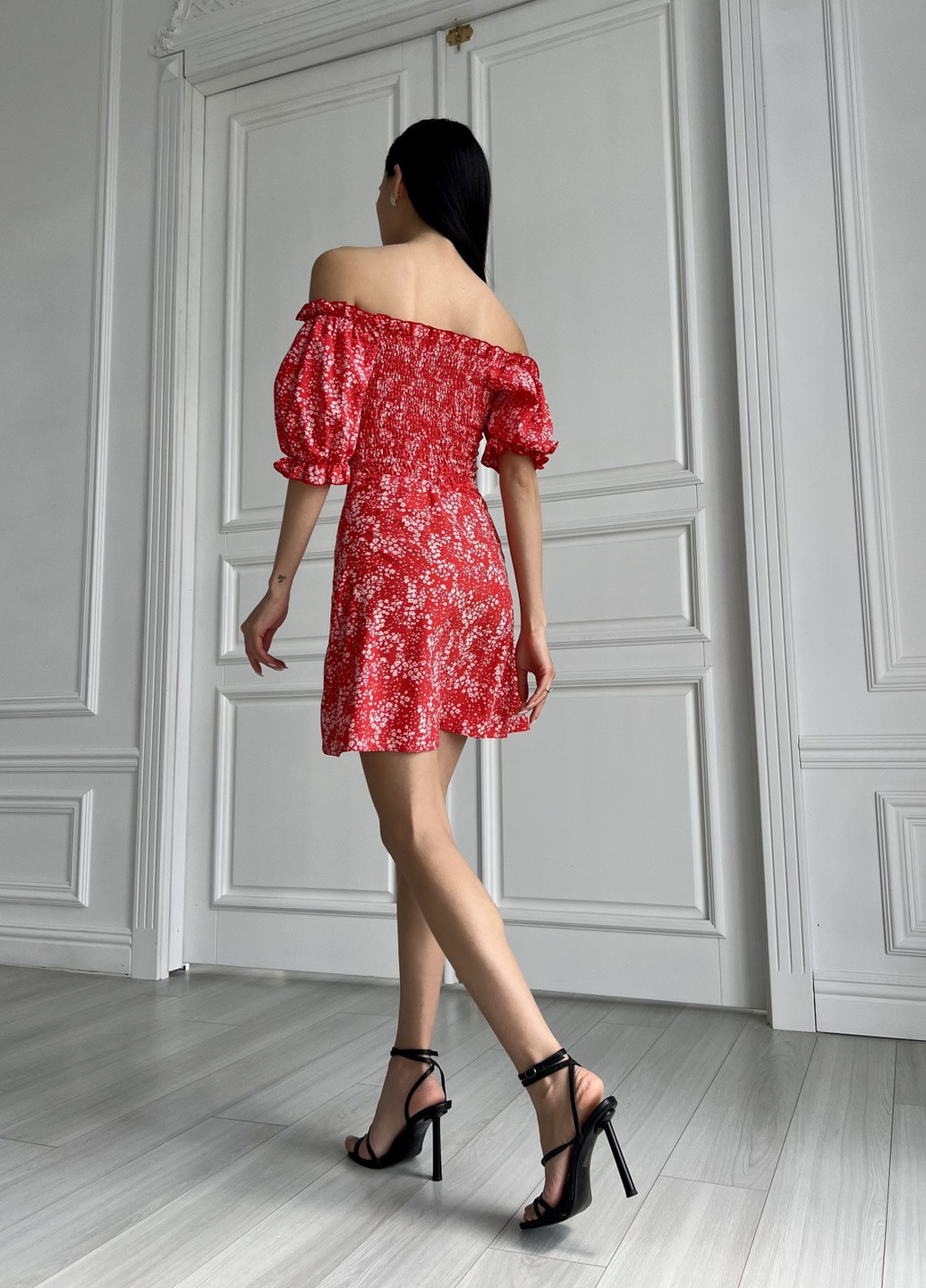 Червона кежуал сукня Larionoff з квітковим принтом