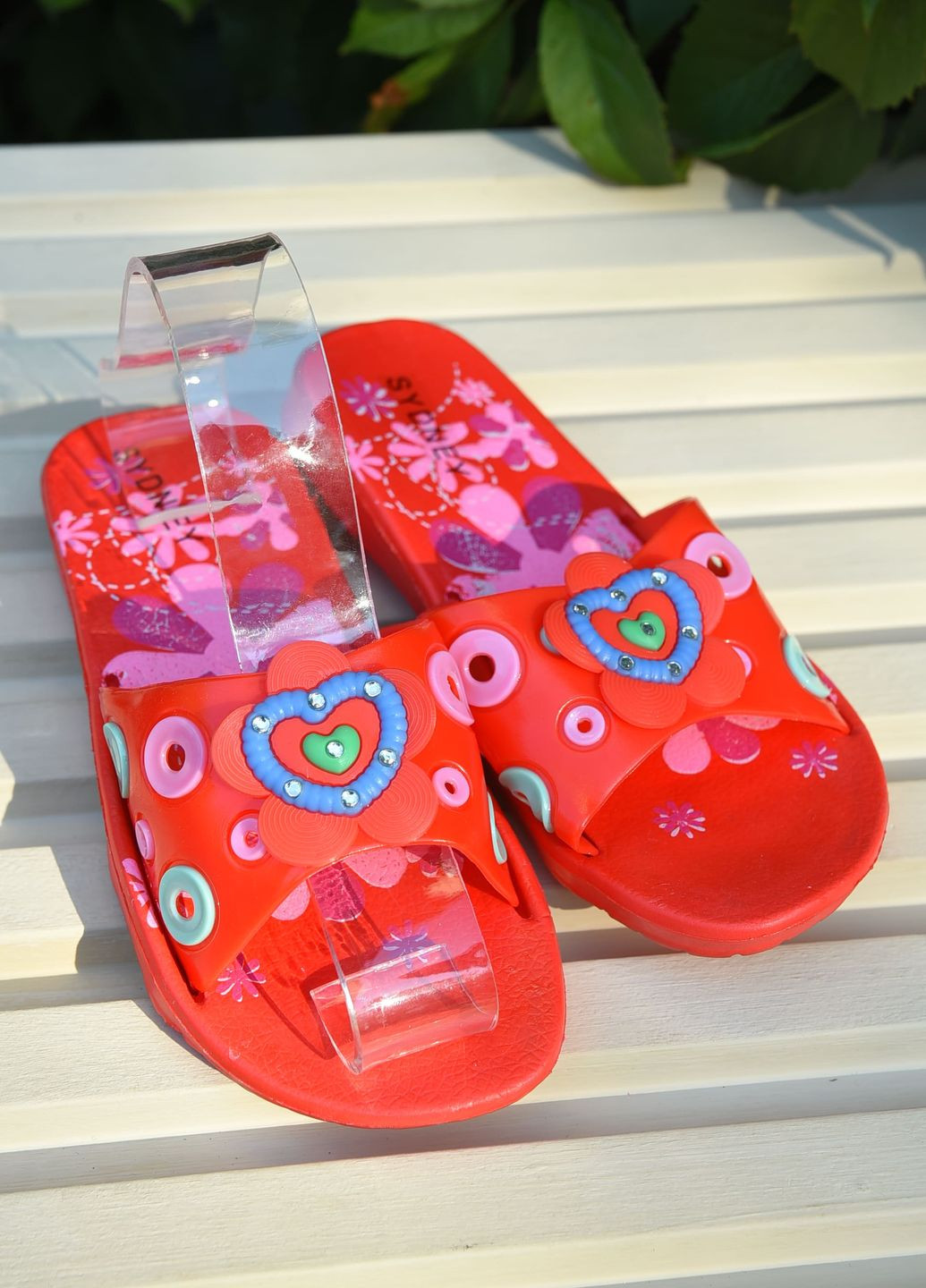 Шльопанці дитячі для дівчинки червоного кольору Let's Shop (263591220)