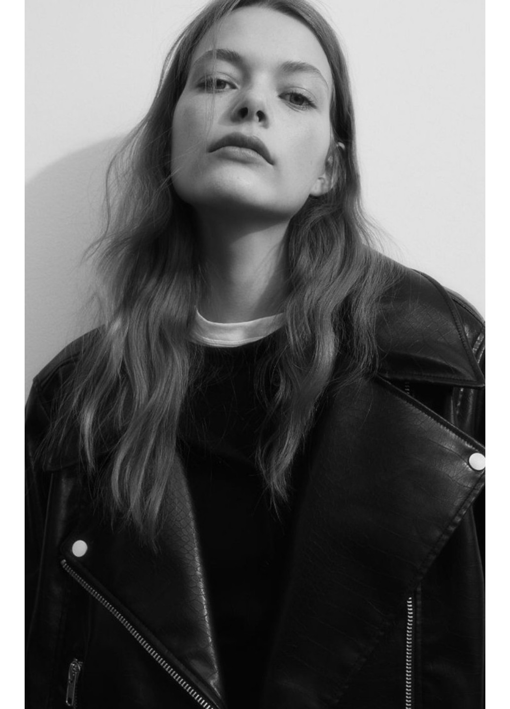 Чорна демісезонна жіноча куртка-косуха н&м (56188) xs чорна H&M