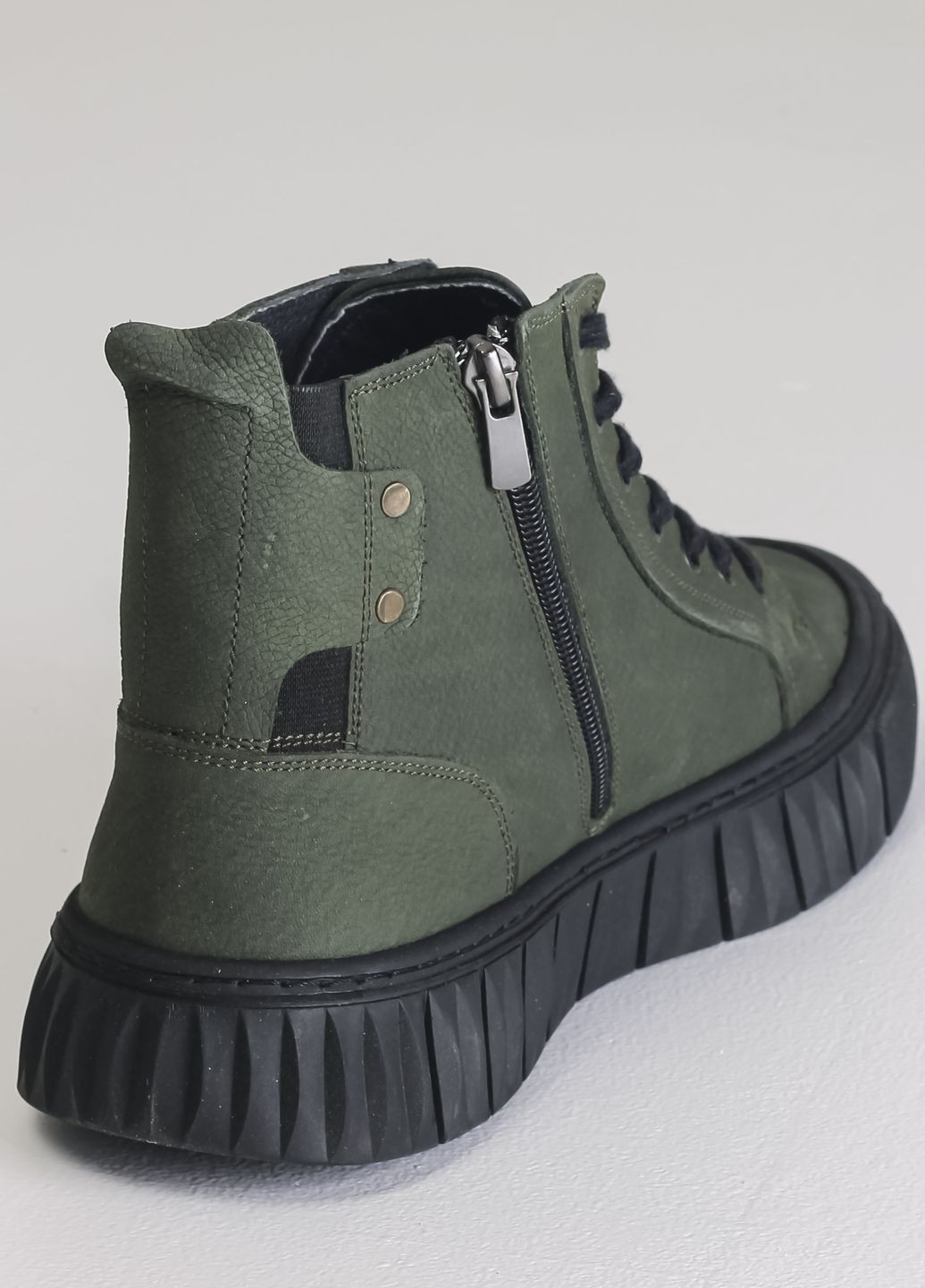 Хаки осенние ботинки осенние зеленые нубук Bravelli