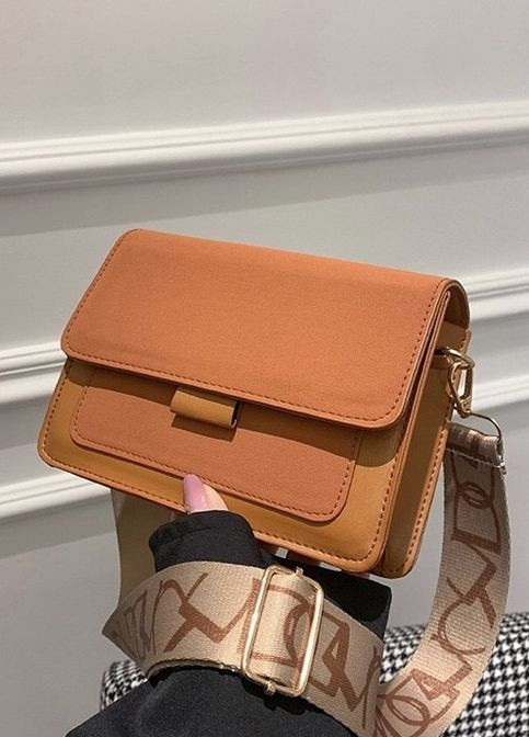 Жіноча класична сумочка через плече крос-боді на ремінці бархатна велюрова замшева руда коричнева No Brand (262672679)