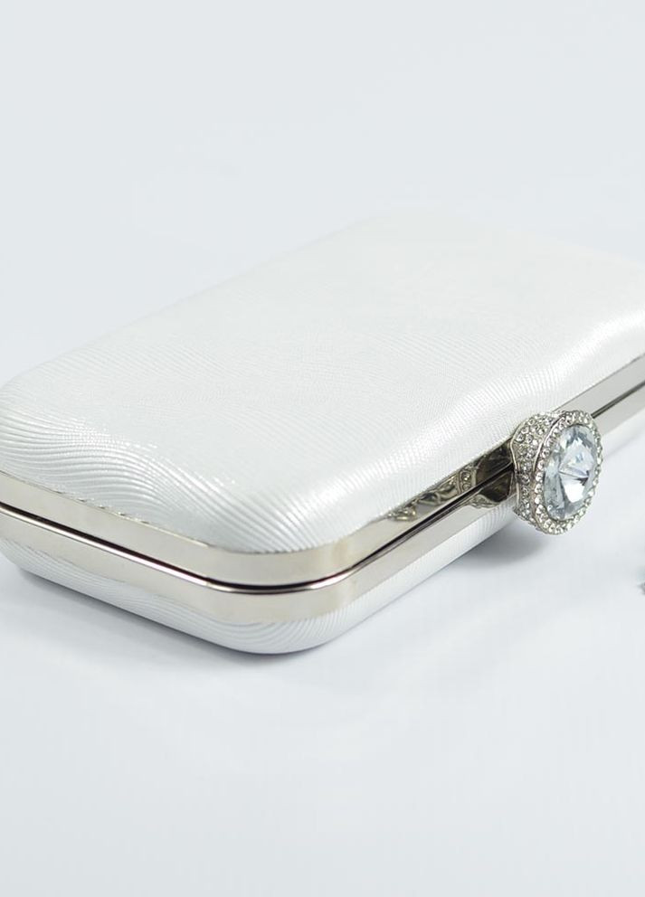 Біла вечірня сумочка клатч бокс на ланцюжку маленька випускна міні сумка клатч на випускний No Brand (266493529)