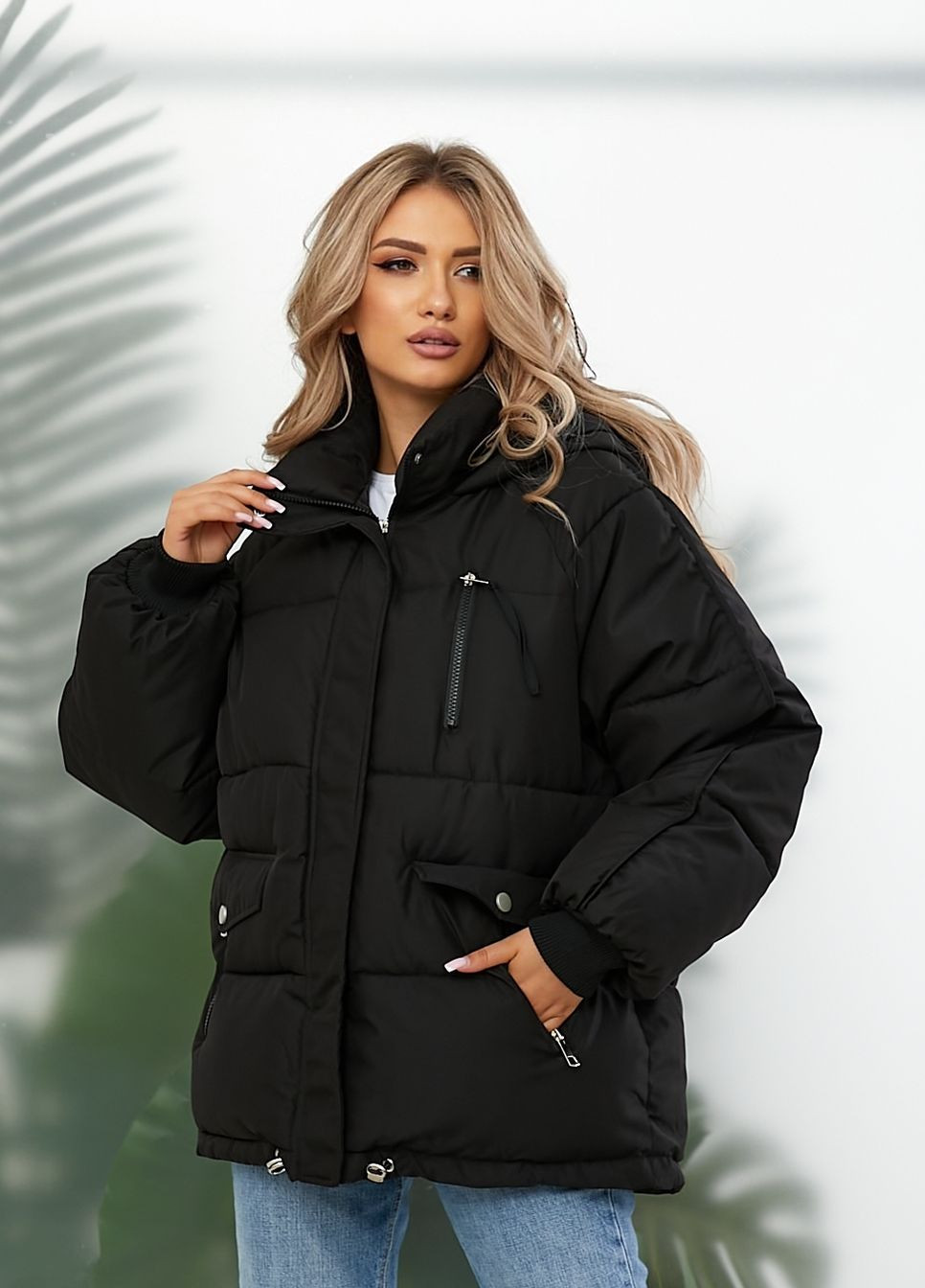 Черная зимняя теплая куртка с капюшоном черная зимняя AST-MODA