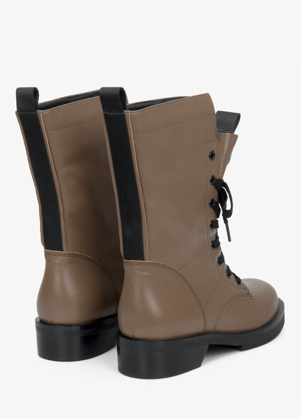 Бежевые напівчоботи Estro