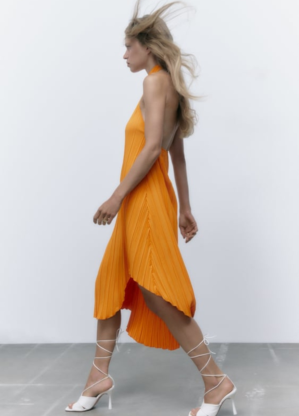 Оранжевое платье Zara