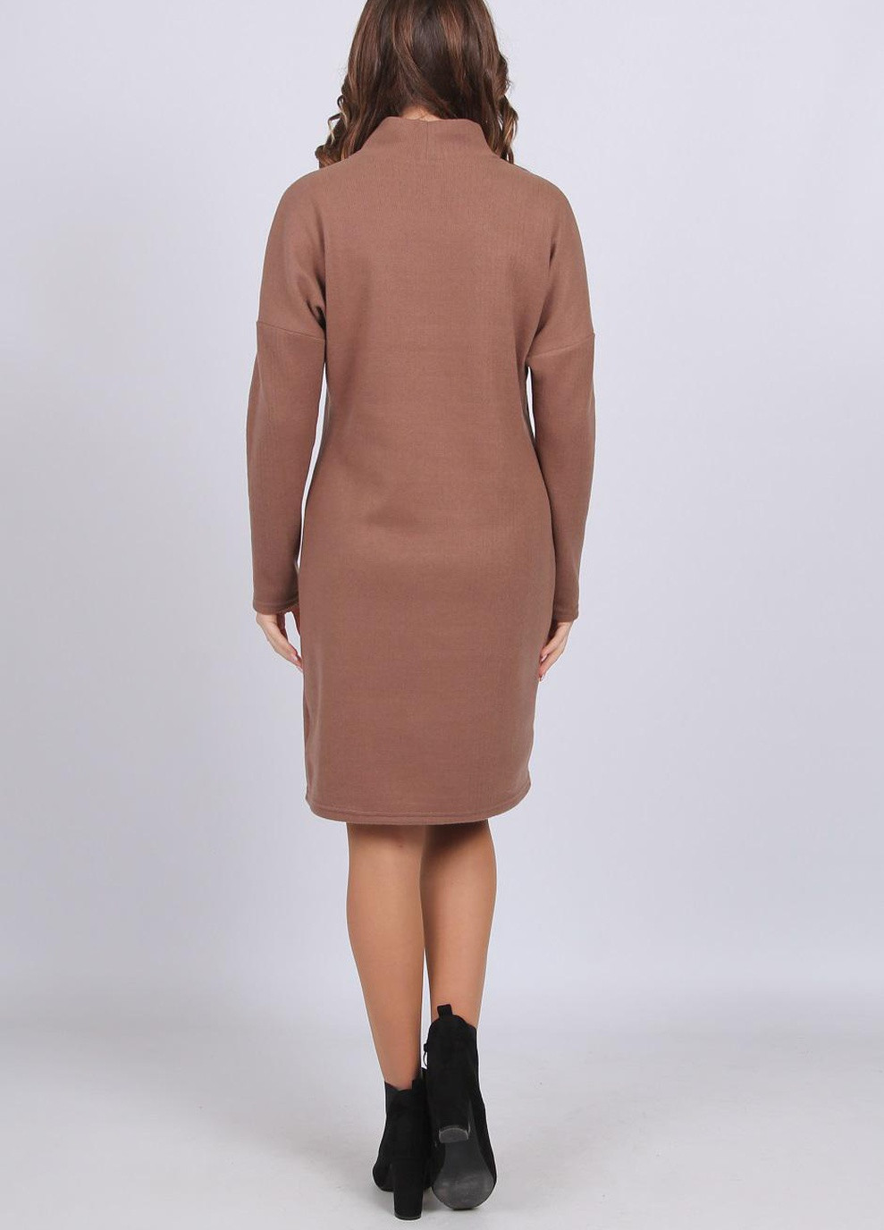 Светло-коричневое кэжуал платье женское 112 однотонный ангора вязка коричневое Актуаль