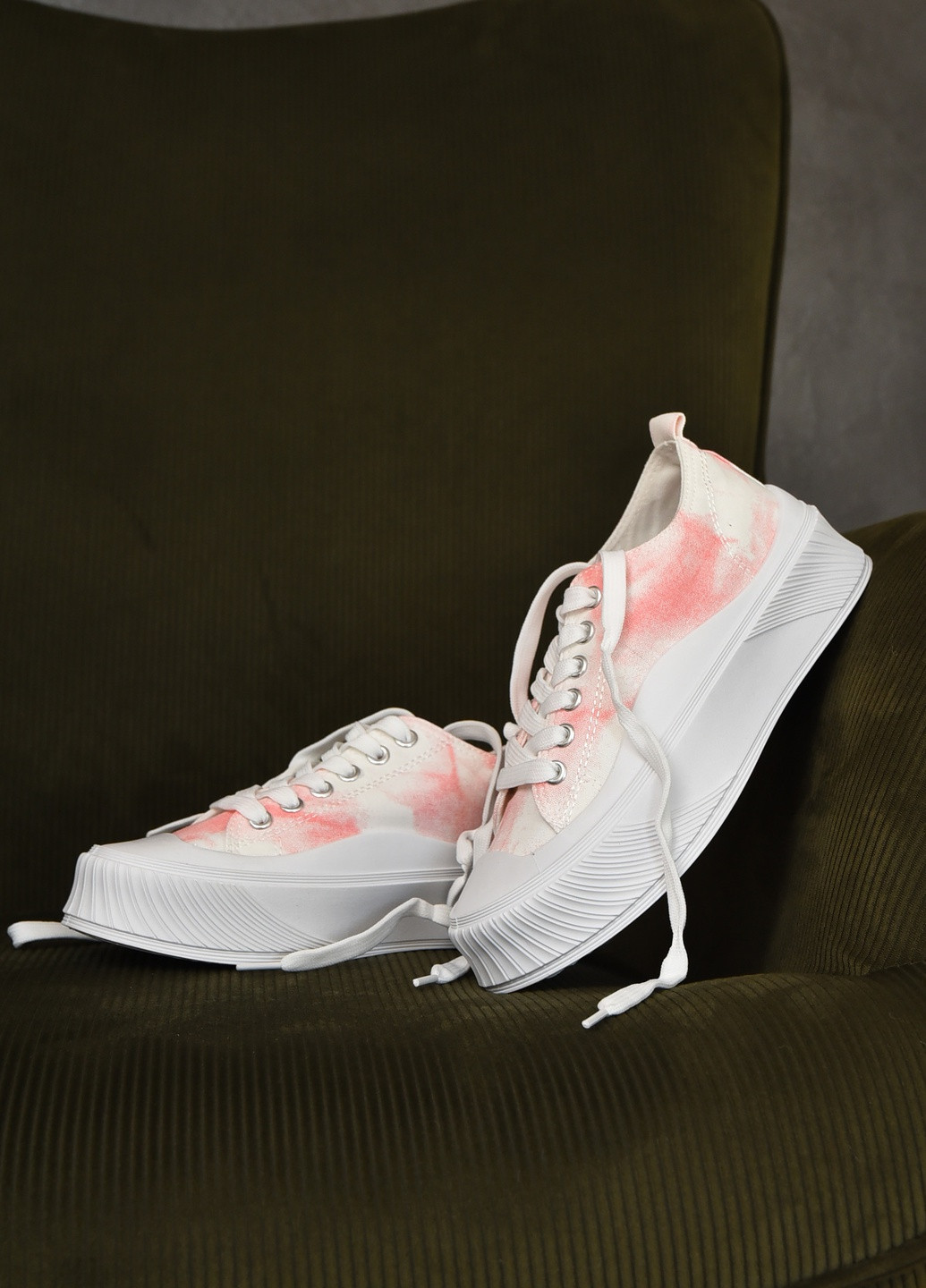 Білі осінні кросівки жіночі біло-рожеві однотонні текстиль Let's Shop