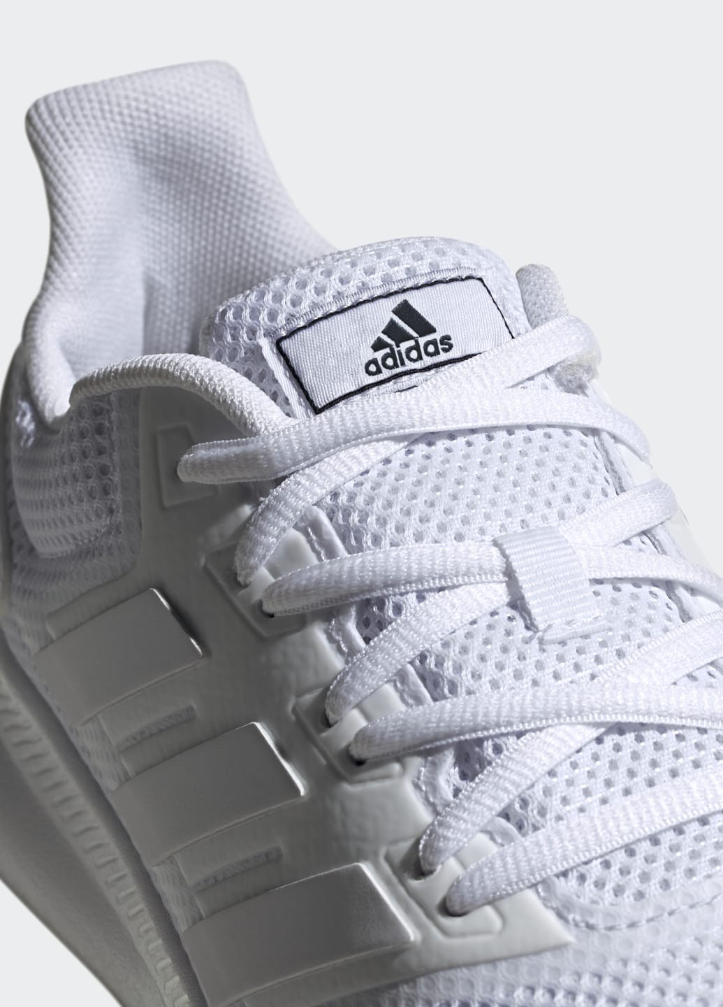 Белые всесезонные кроссовки для бега runfalcon adidas