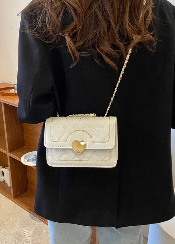 Жіноча класична сумка крос-боді на цепочці біла No Brand (273232532)