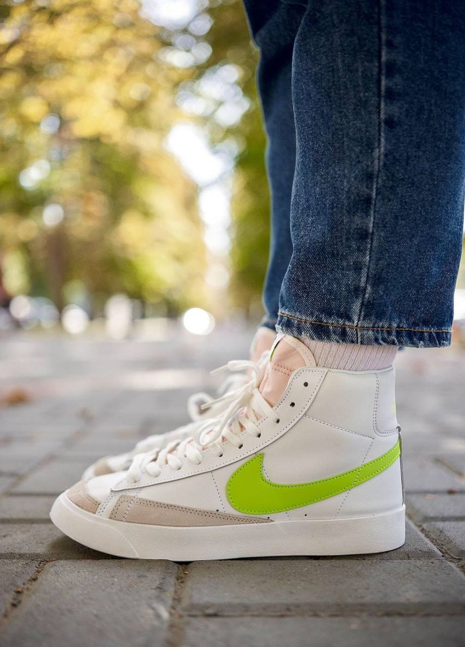 Белые демисезонные кросовки женские, вьетнам Nike Blazer High Green Logo