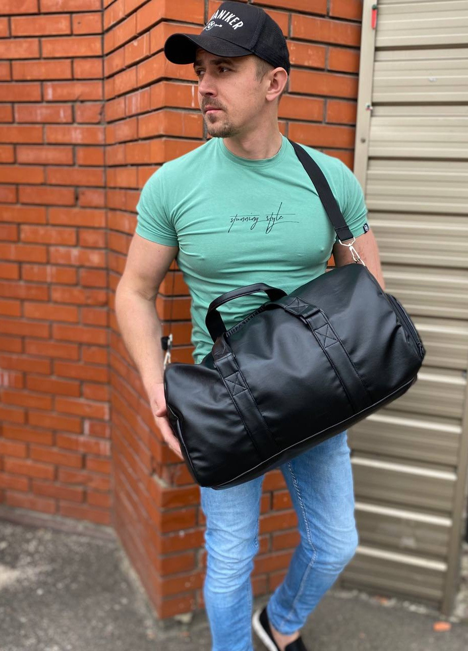 Чоловіча дорожня спортивна сумка з відділенням для взуття з екошкірами чорна Strong Jupiter No Brand (258260645)