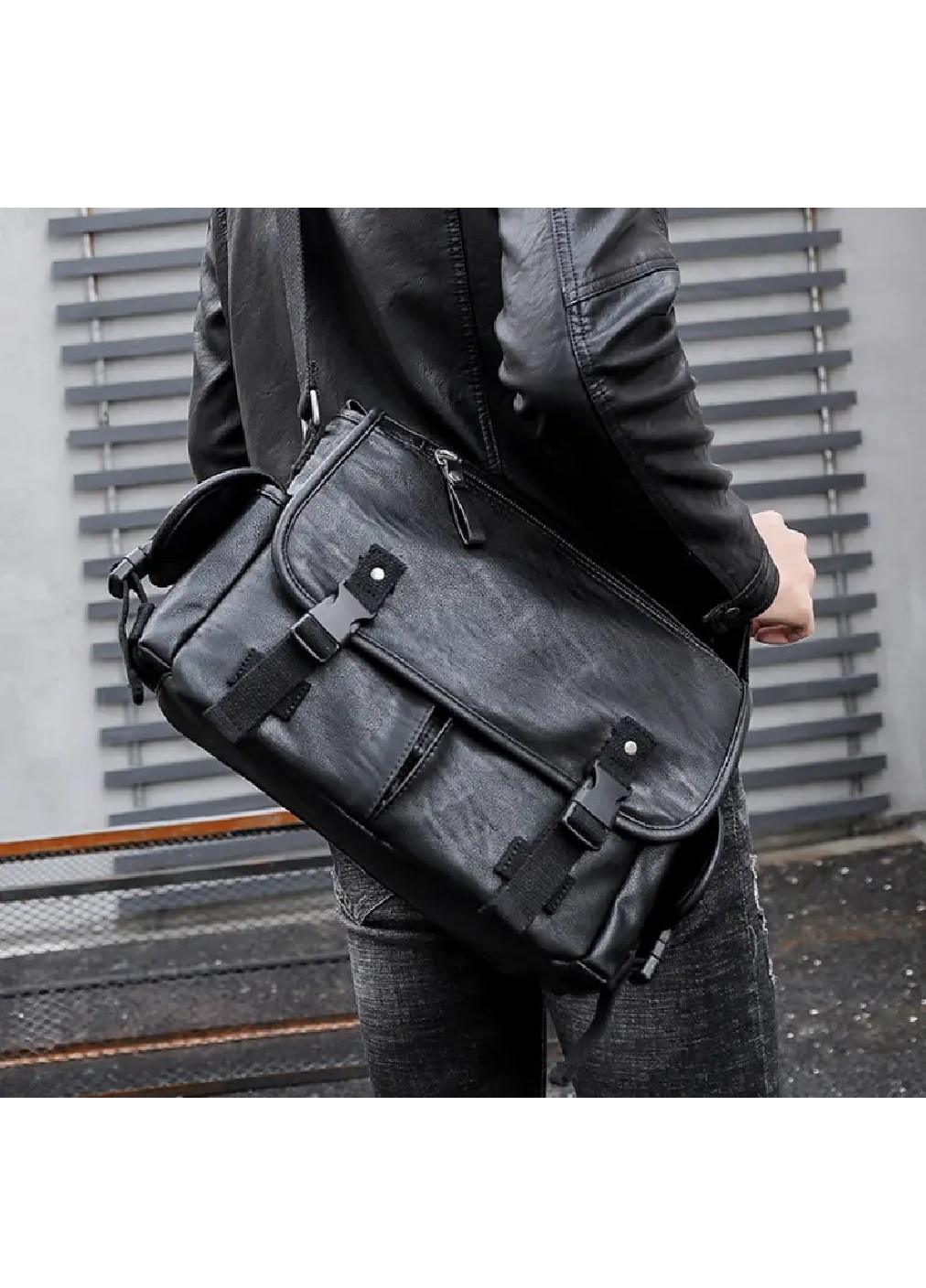 Чоловіча стильна практична компактна повсякденна сумка на плече з екошкіри 32х25х9 см (475520-Prob) Чорна Unbranded (268463130)