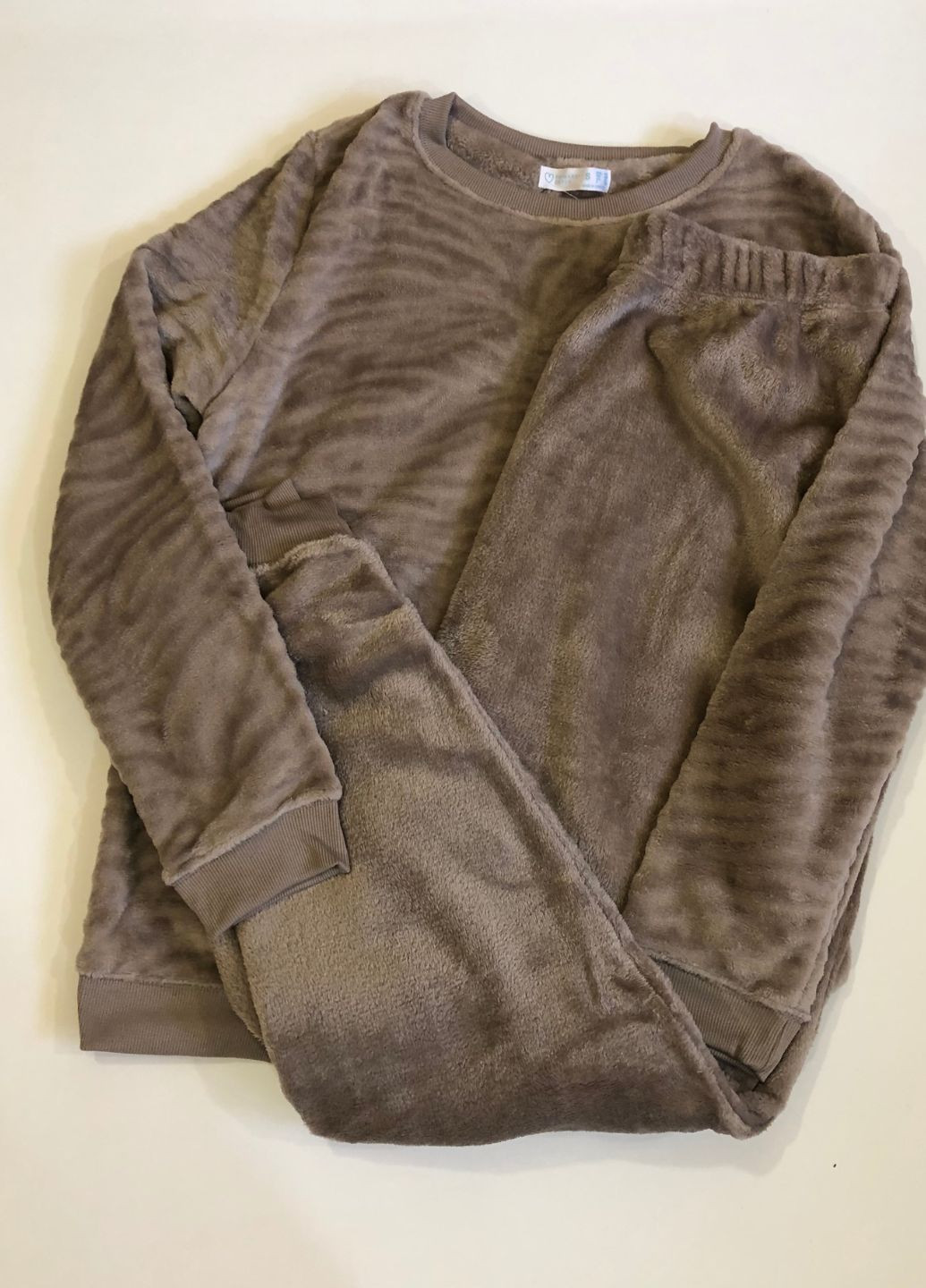 Коричневая зимняя плюшевая теплая пижама свитшот + брюки Primark