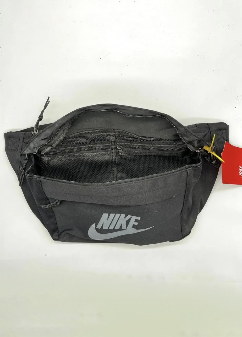 Бананка велика поясна сумка Tech Hip Pack чорна Nike (256989684)