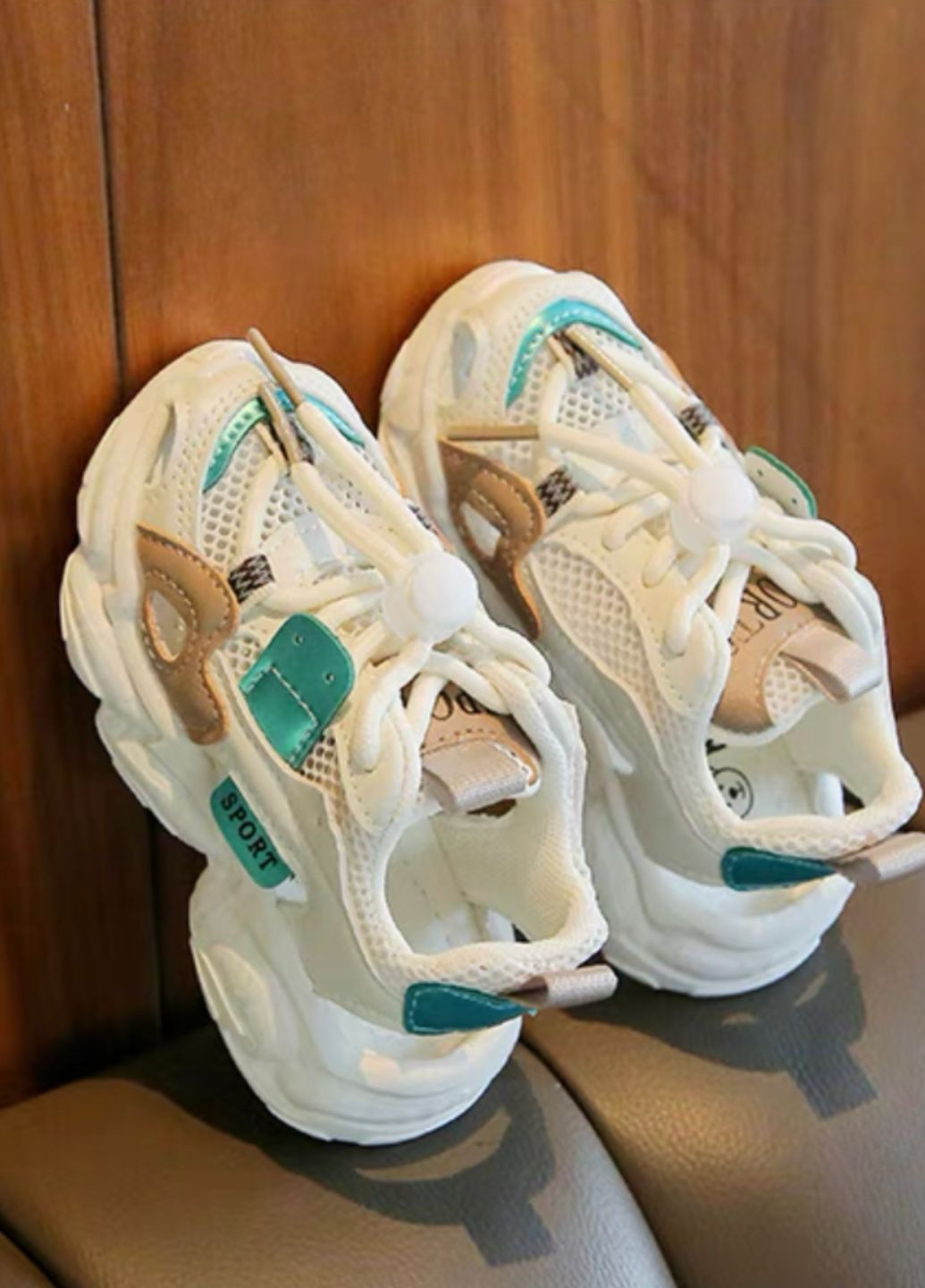 Бежеві осінні літні дитячі відкриті кросівки від 2 років No Brand