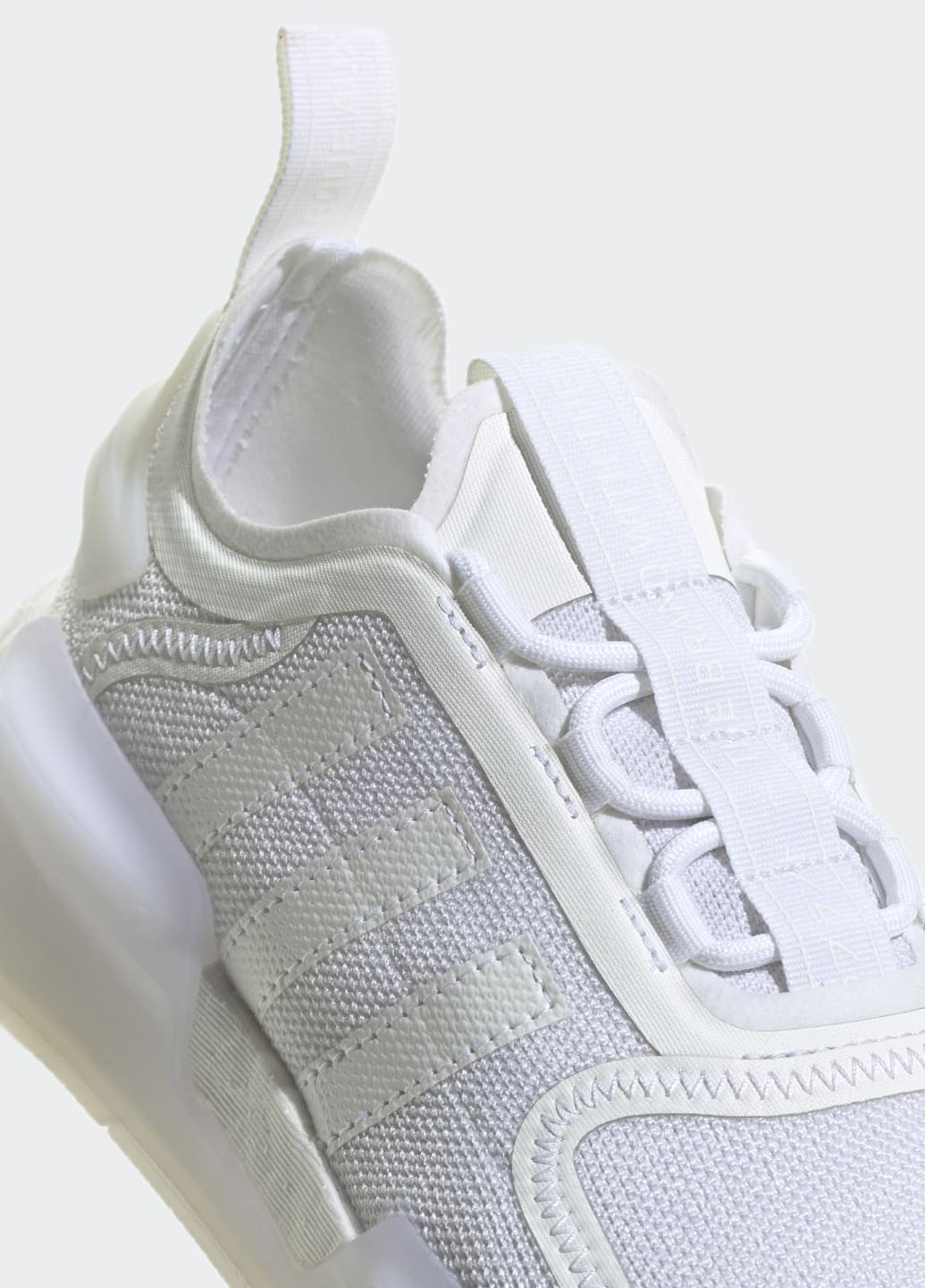 Белые всесезонные кроссовки nmd_v3 adidas