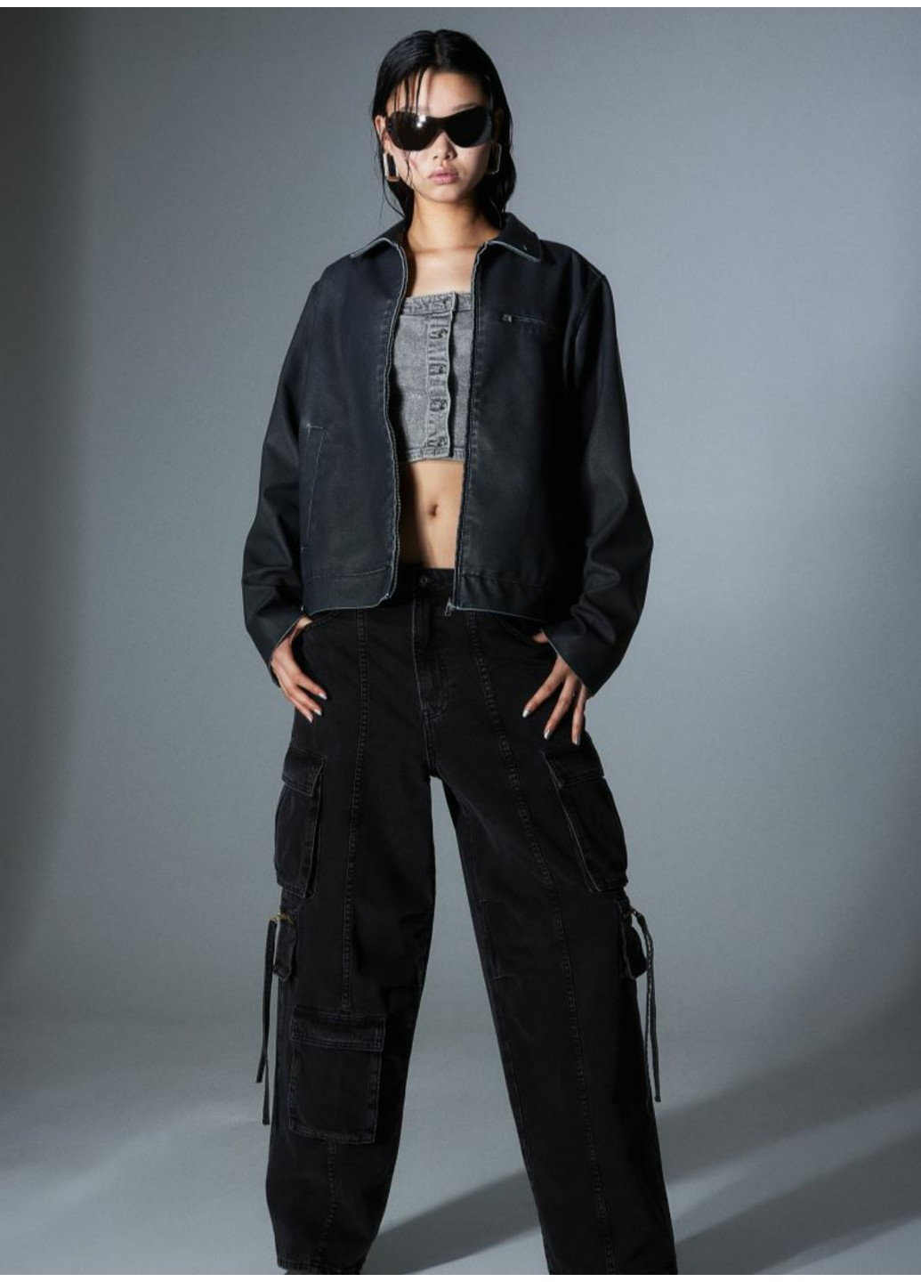 Темно-сіра демісезонна жіноча куртка з еко-шкіри н&м (56249) xs темно-сіра H&M