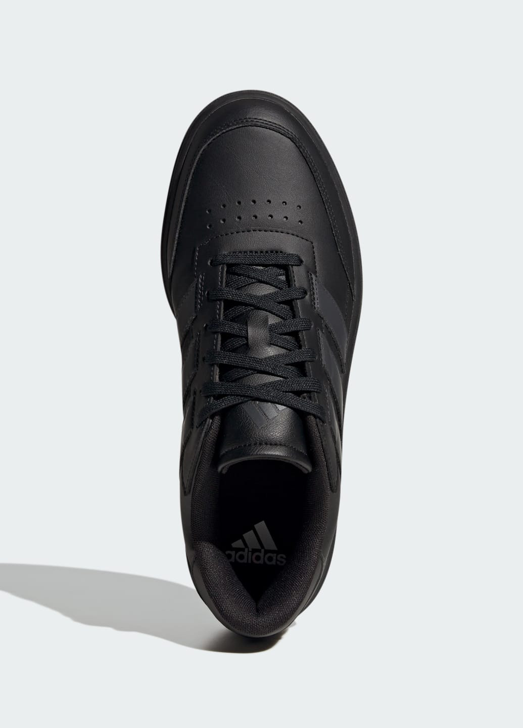 Чорні всесезон кросівки courtblock adidas
