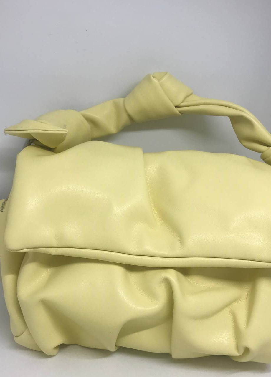 Женская сумочка с ремешком цвет желтый 435841 New Trend (259429450)