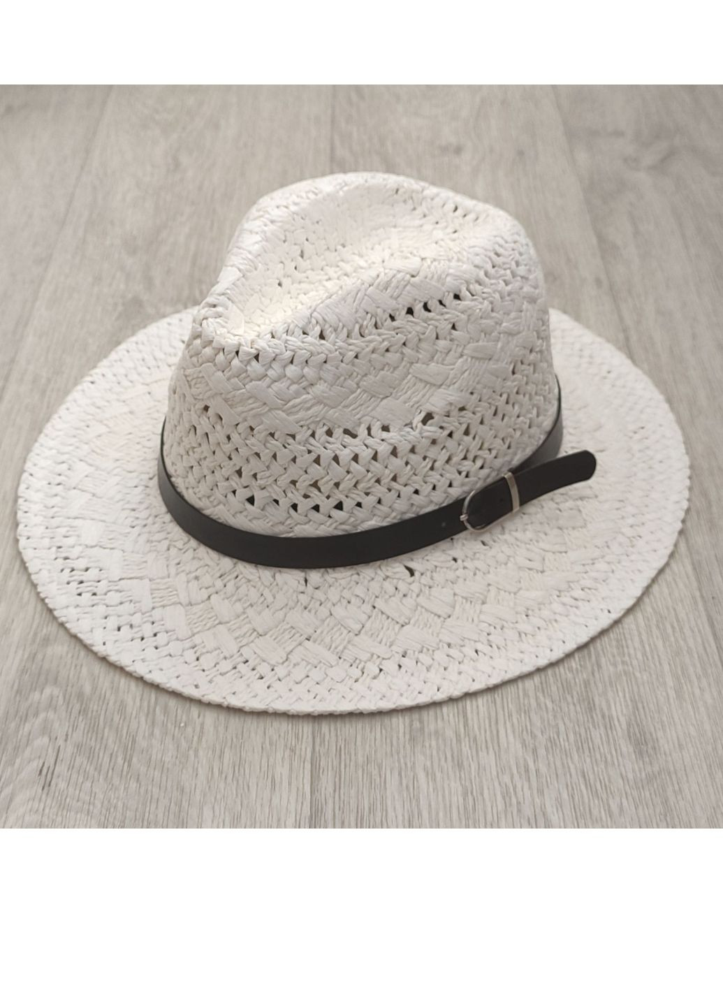 Дорослий літній солом'яний капелюх Федора білий з ремінцем 56-58р No Brand (259902884)