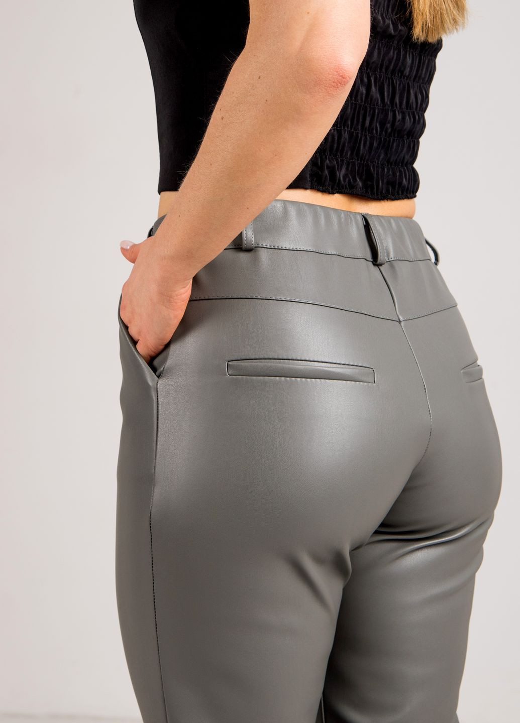 Женские брюки из экокожи на кашемире 695МЕ черные. No Brand (276907182)