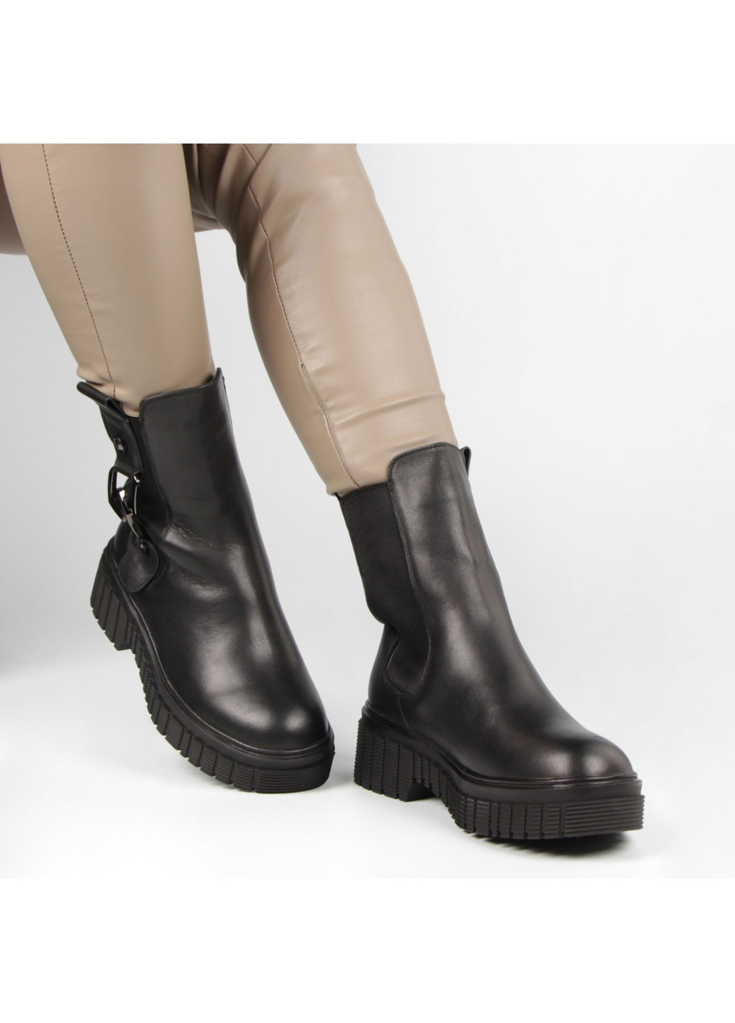 Зимние женские зимние ботинки на низком ходу 197614 Buts