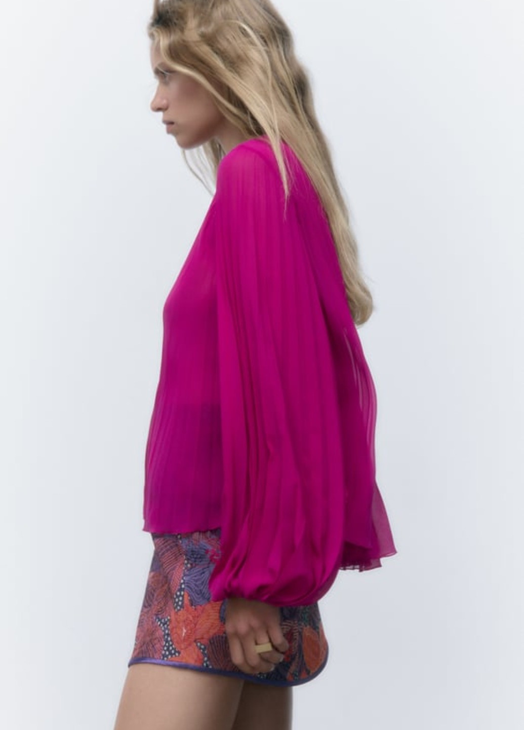 Малиновая блуза Zara