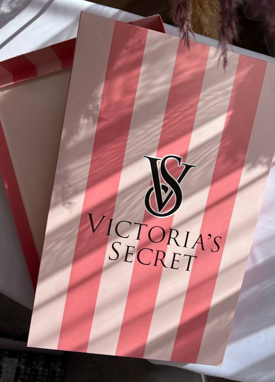 Світло-рожева всесезон піжама з лого victoria's secret з брендовим коробом рубашка + брюки Vakko