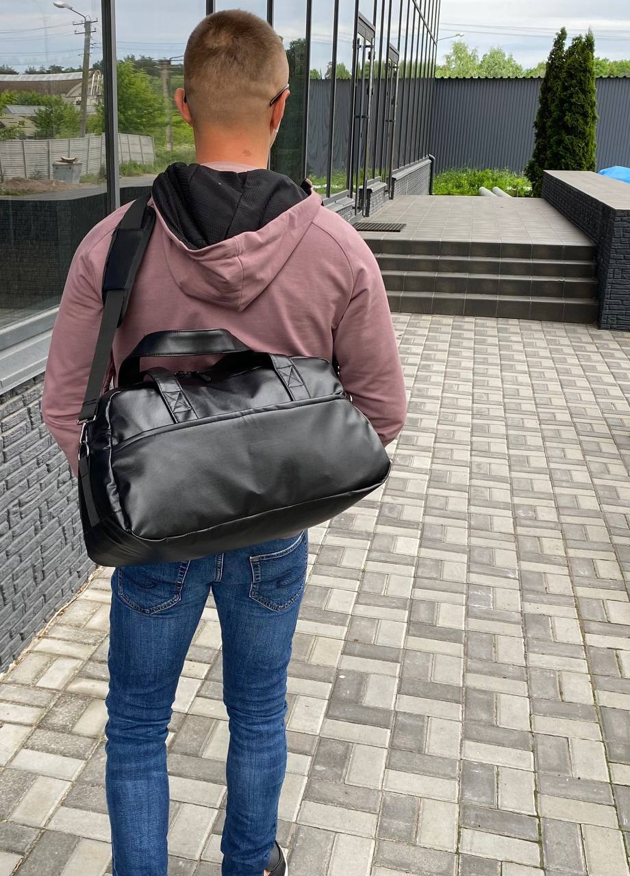 Спортивная дорожная универсальная повседневная сумка эко кожа черная Medium Jupiter No Brand (258290294)