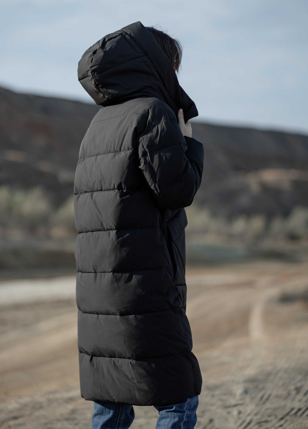 Чорне зимнє Довге жіноче зимове пальто 355372 Lusskiri
