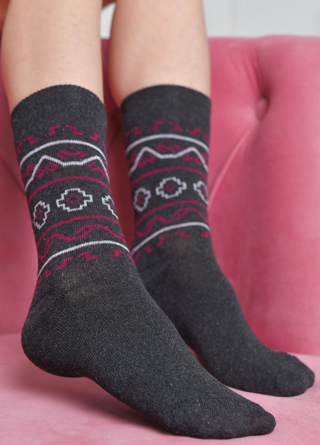 Шкарпетки жіночі з малюнком темно-сірого кольору розмір 36-40 Let's Shop (273176827)