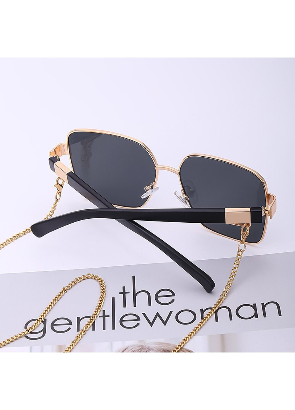 Сонцезахисні окуляри з ланцюжком Beauty чорні із золотом No Brand (277988858)