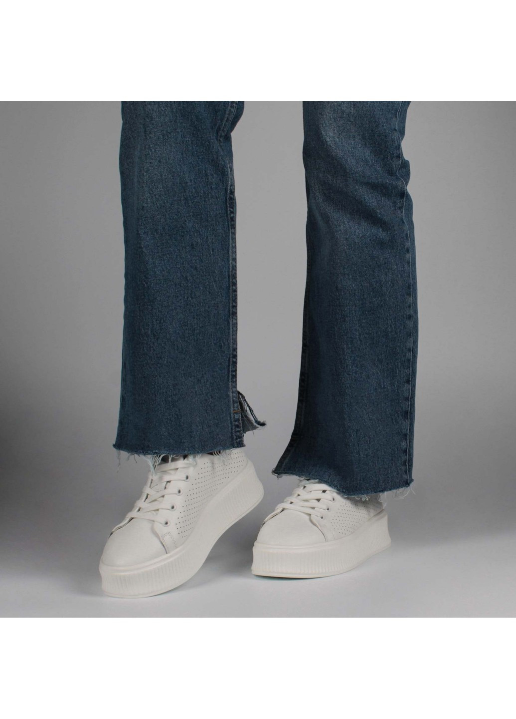 Білі осінні жіночі кросівки 198983 Renzoni