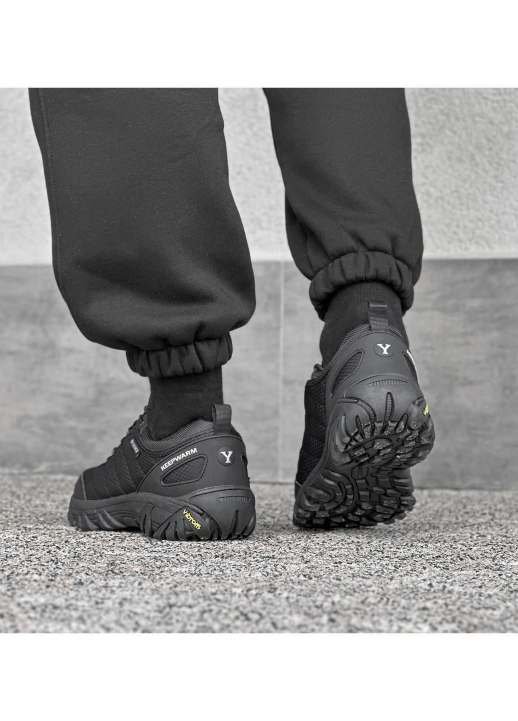 Черные осенние мужские термо кроссовки блаз Trasta