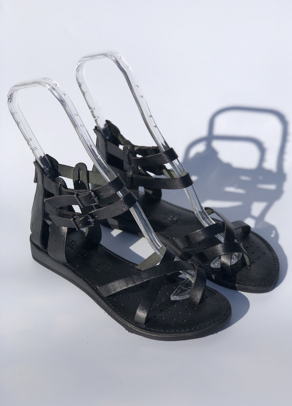 Черные босоножки Pemla на молнии