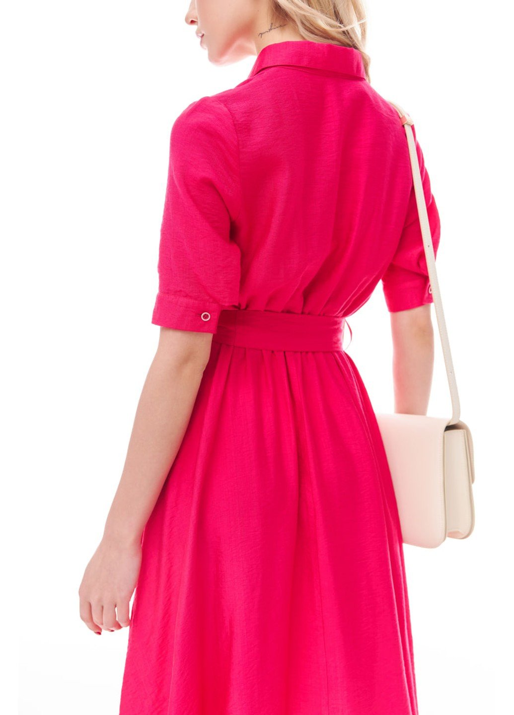 Фуксиновое (цвета Фуксия) платье с воротником. цвет - фуксия Oona