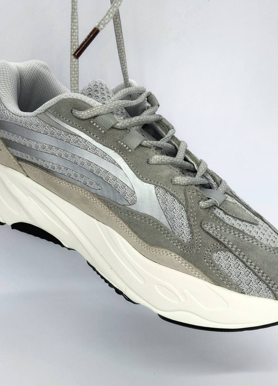 Сірі всесезонні кросівки репліка adidas yeezy 700 v2 static gray Vakko