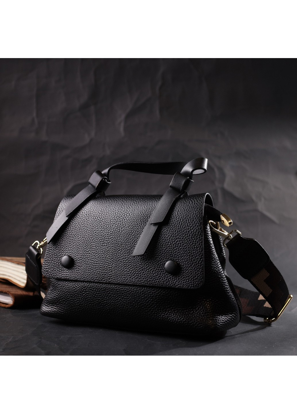 Женская сумка с интересною ручкой из натуральной кожи 22336 Черная Vintage (276461803)