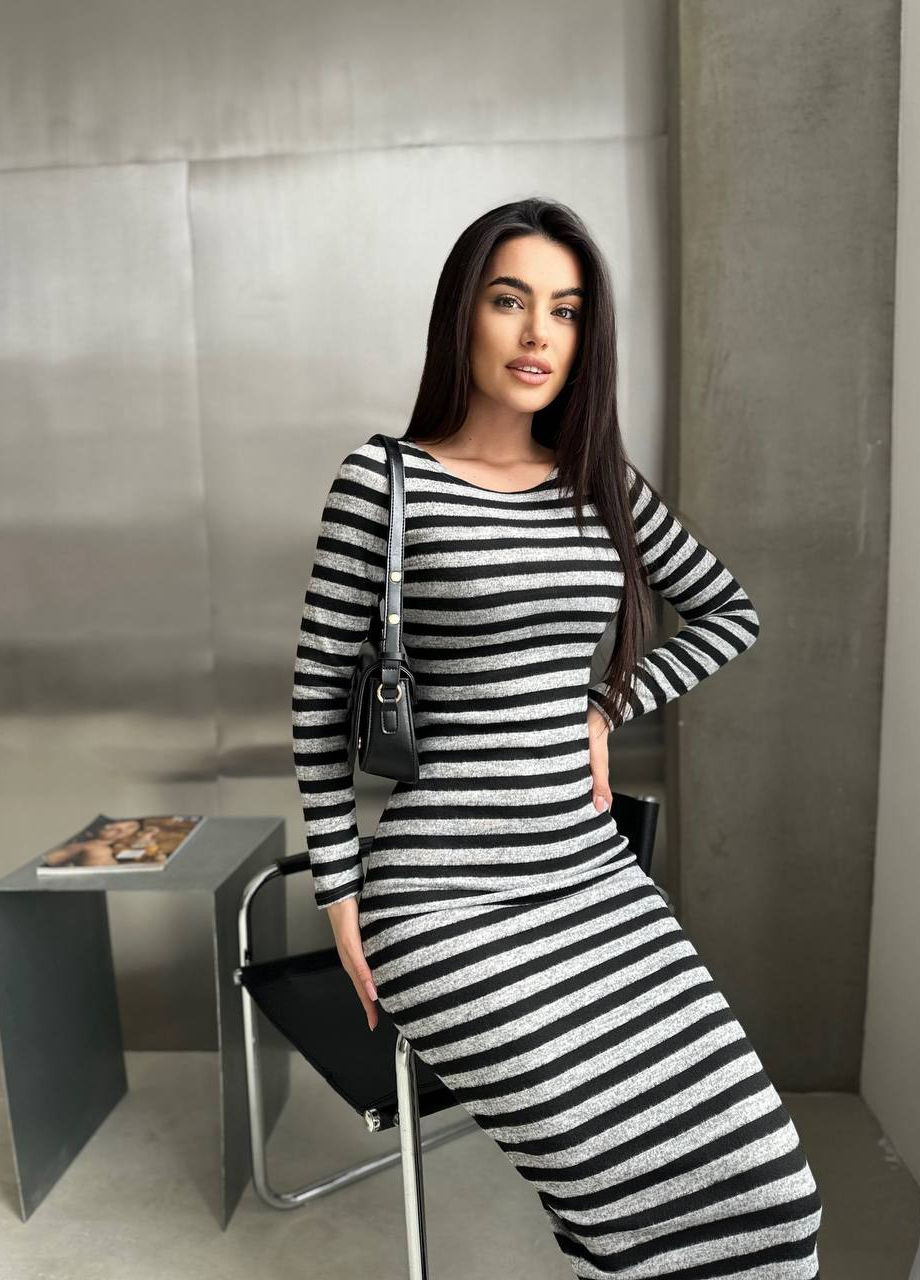 Сіра повсякденний, кежуал фігурна сукня міді ангора Vakko в смужку