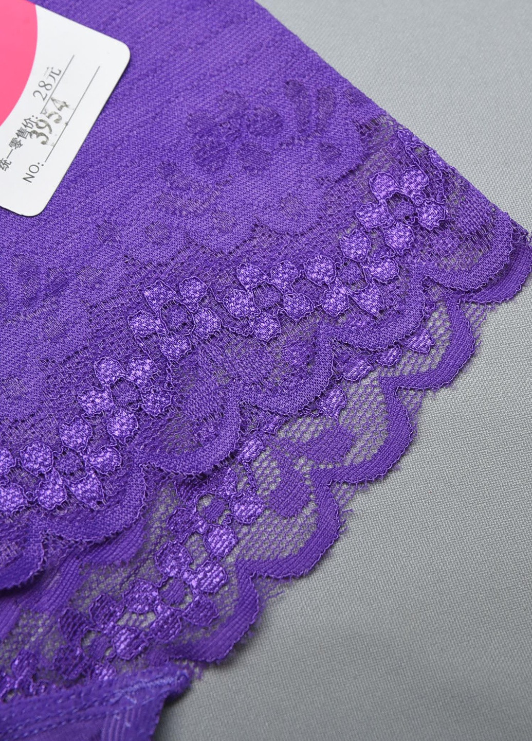 Труси жіночі гіпюрові фіолетового кольору розмір 40-42 Let's Shop (257588846)