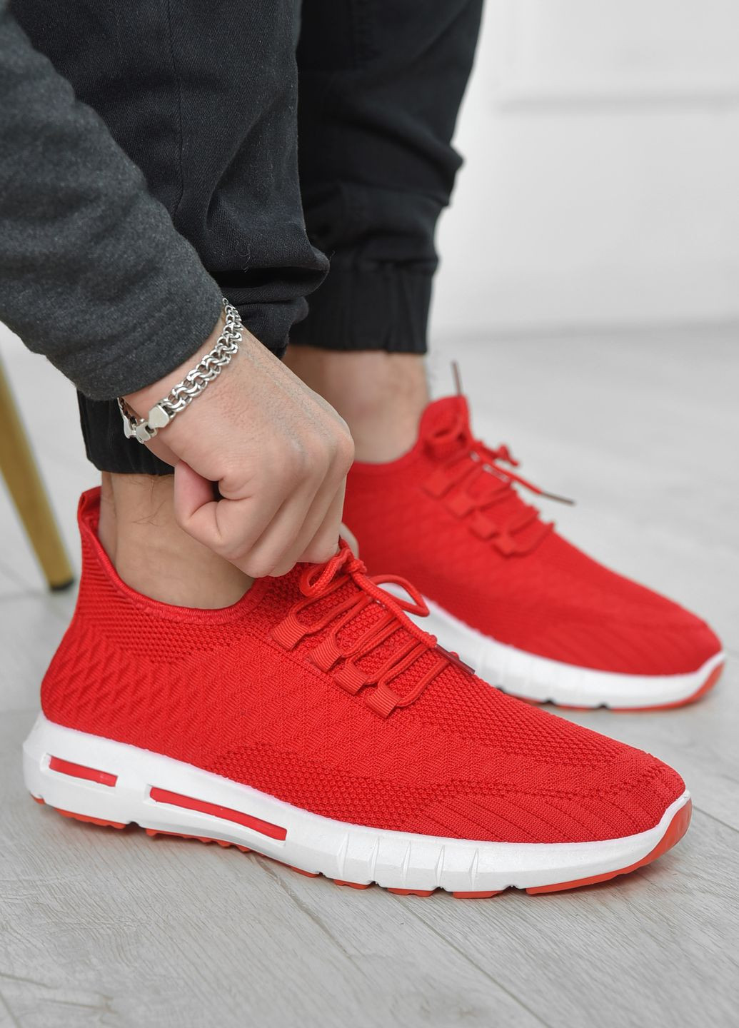 Красные демисезонные кроссовки мужские красного цвета текстиль Let's Shop