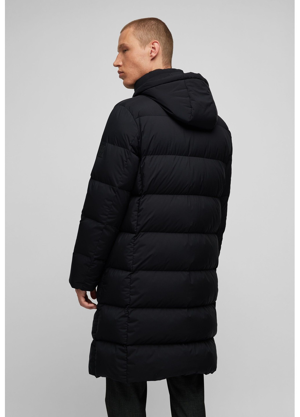 Чорний демісезонний Пуховик Hechter